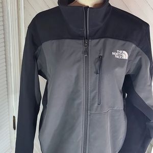 The North Face/ Mens/ Mediun/ Jacket